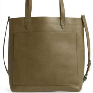 Madewell medium leather transport tote | great condition. Few signs of wear